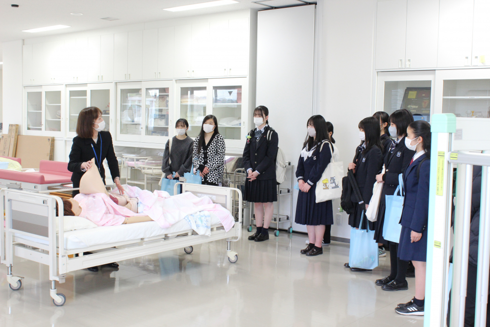 看護学科　実習室見学